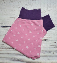 Load image into Gallery viewer, ***Clearance 6-12m Pink stars with purple Cuffs ***